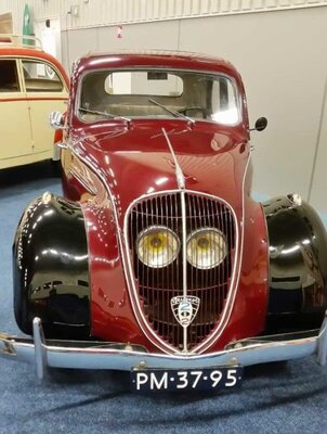 Peugeot202.jpg