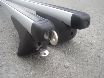 Peugeot 307SW vm.2001-2007 308SW vm.2008-2013 kattotelineet pieni kuva 2.jpg