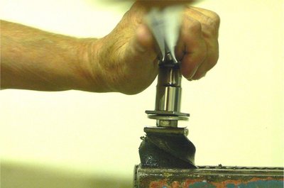 Vääntötestaus 1 Kumille A 85.jpg