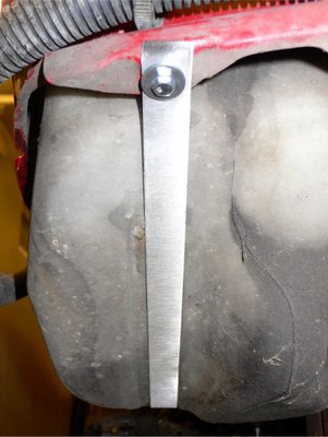 Lampunpesimen säiliön kiinnityspanta.jpg