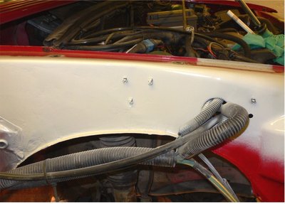 Oikean etulokasuoja valmis 1.jpg