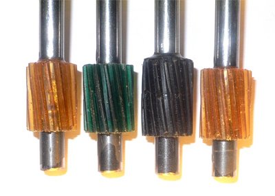 Mallikappaleet eriväriset.jpg