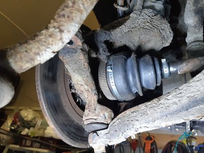 Vetoakselin suojakumi.jpg