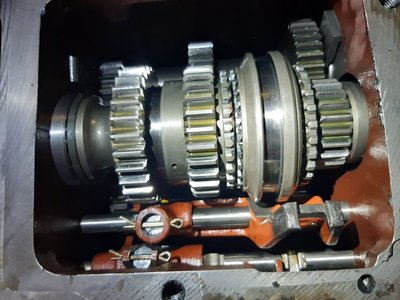 Valmet 604 vaihteisto.jpg