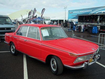 bmw 2000.jpg